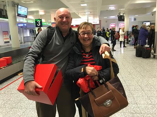 Clarks Village and Bristol Airport Surprise Passengers with Christmas Gift Campaign