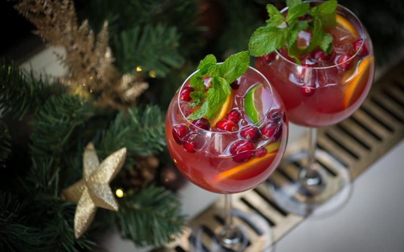 Cocktail Recipe: Christmas Day Prosecco Punch