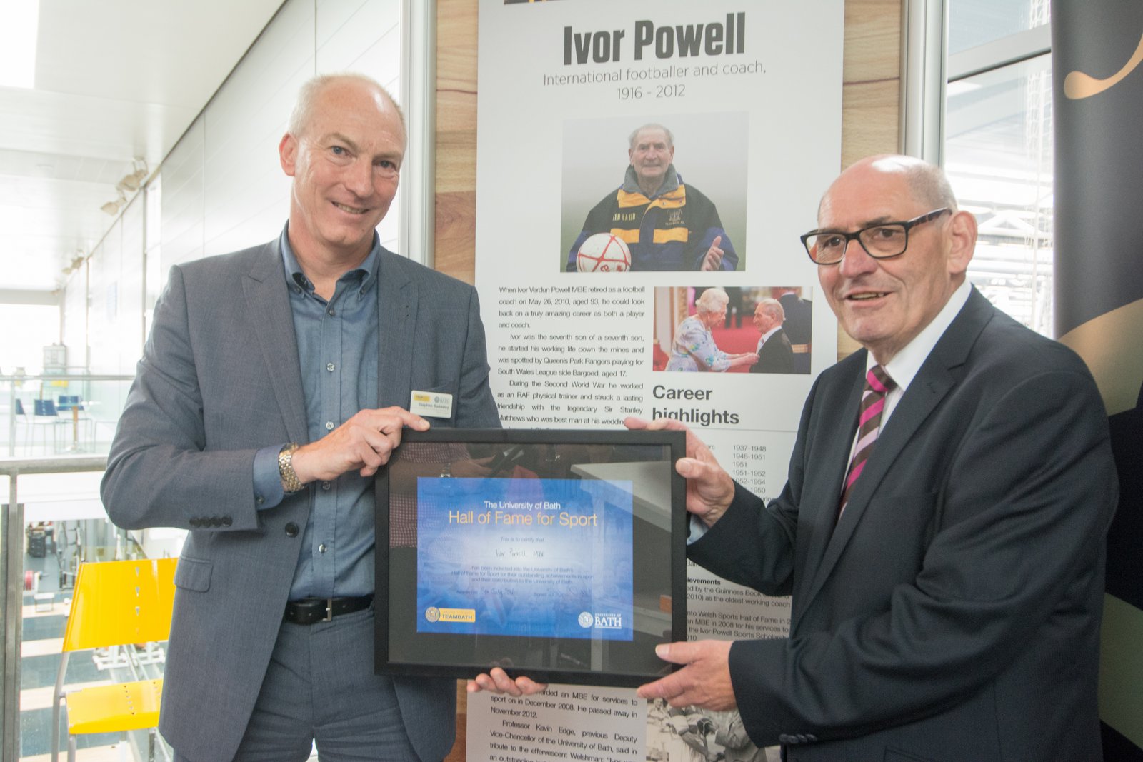 Huge turn out to celebrate Ivor Powell at Team Bath