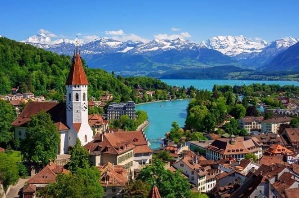 Discover the beauty of Switzerland