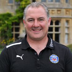 Bath Coach Gary Gold's Voice Used to Scare Away Birds