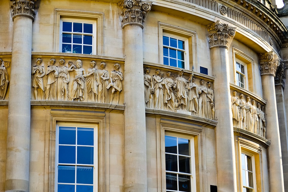 8 Must-Visit Historical Sites in Bath