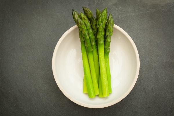 Recipe: Asparagus & Pasta in a White Wine Pine Nut Sauce